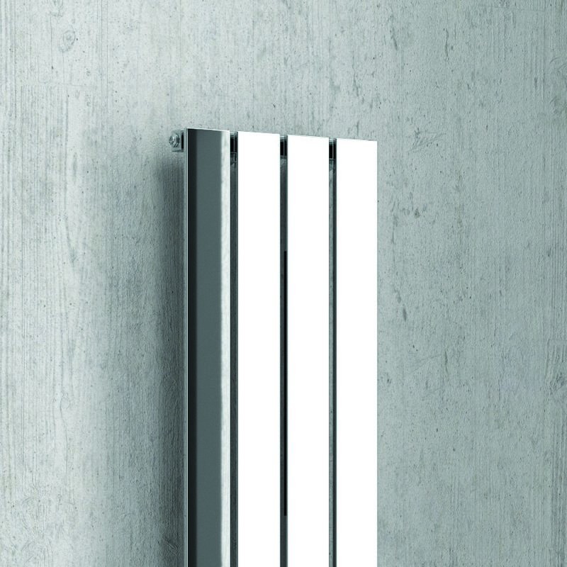 Termoarredo radiatore bagno con elementi piatti modello Kam-370 kamalubagno