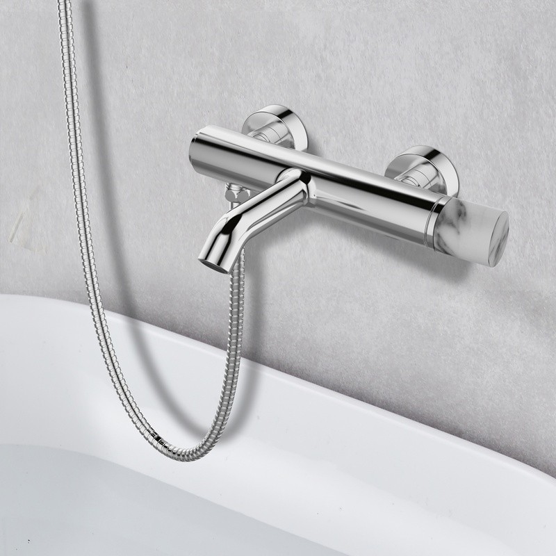 Miscelatore vasca finitura cromo con dettaglio in marmo bianco| MARMO-BIANCO kamalu - 1